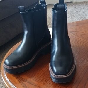 Black Midrise Boots By Dream Pairs